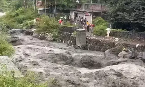 कुल्लू में बादल फटने से 101 करोड़ का नुकसान, प्रशासन ने राहत कार्य तेज किए कुल्लू में बादल फटने से 101 करोड़ का नुकसान, प्रशासन ने राहत कार्य तेज किए