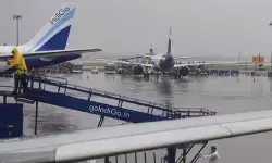 मुंबई में भारी बारिश से हवाई सेवा प्रभावित, इंडिगो एयरलाइंस ने जारी की एडवाइजरी