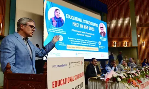 सीएम उमर अब्दुल्ला ने श्रीनगर में नेप-2020 पर हुए शैक्षिक सम्मेलन को किया संबोधित सीएम उमर अब्दुल्ला ने श्रीनगर में नेप-2020 पर हुए शैक्षिक सम्मेलन को किया संबोधित