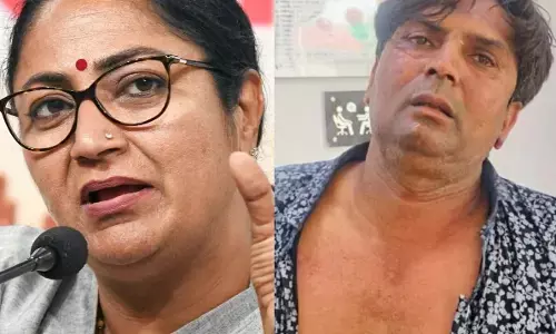 सीएम रेखा गुप्ता पर हमला करने वाले की पहचान हुई, गुजरात के राजकोट का निवासी निकला हमलावर सीएम रेखा गुप्ता पर हमला करने वाले की पहचान हुई, गुजरात के राजकोट का निवासी निकला हमलावर