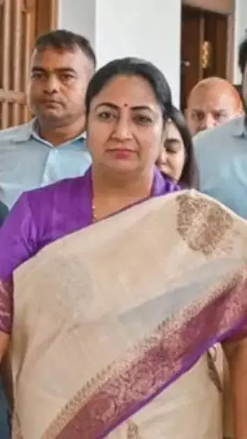 रेखा गुप्ता पर जनसुनवाई में हमला, सुरक्षा व्यवस्था पर उठे सवाल रेखा गुप्ता पर जनसुनवाई में हमला, सुरक्षा व्यवस्था पर उठे सवाल