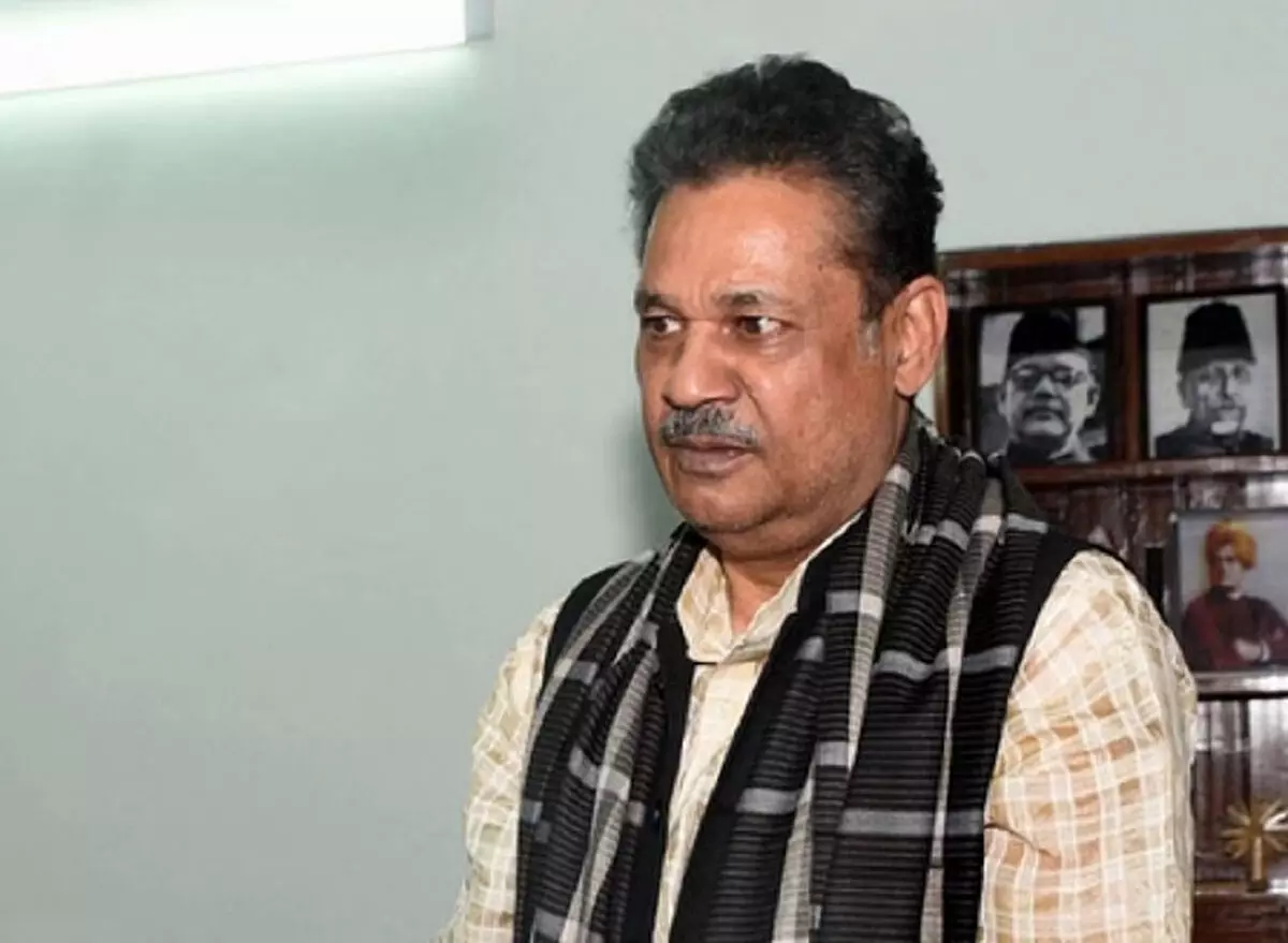 संसद में हंगामा : कीर्ति आजाद का आरोप- भाजपा सांसदों ने टीएमसी महिला सांसदों को दिया धक्का