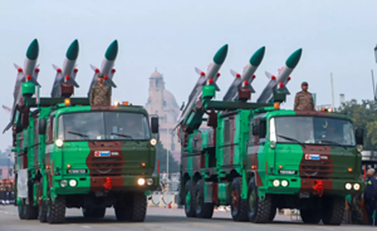 देश की रक्षा एवं आंतरिक सुरक्षा में आया बड़ा बदलाव, स्वदेशी तकनीक को महत्व