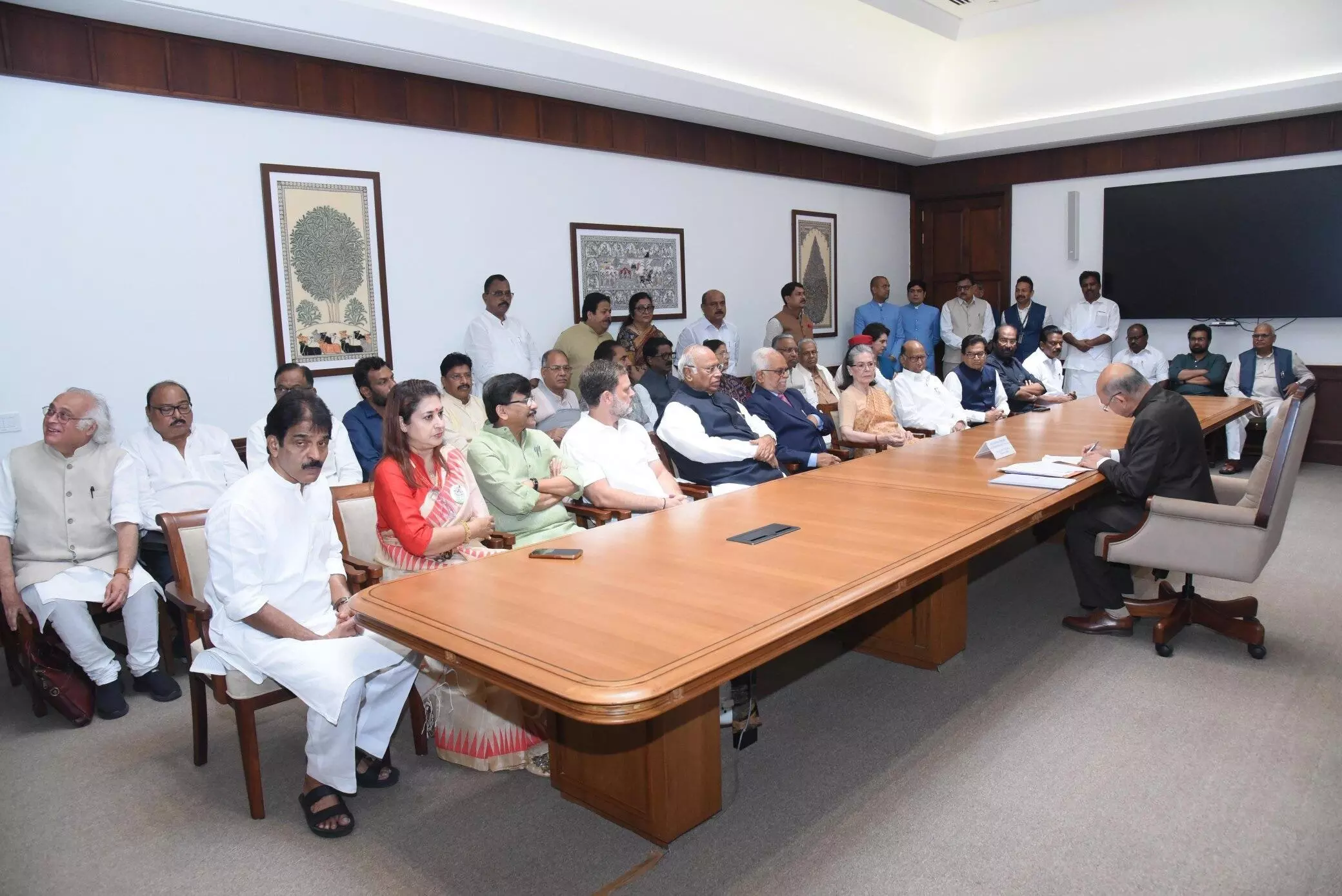 विपक्ष के उपराष्ट्रपति उम्मीदवार सुदर्शन रेड्डी ने भरा नामांकन, इंडिया ब्लॉक के शीर्ष नेता रहे मौजूद विपक्ष के उपराष्ट्रपति उम्मीदवार सुदर्शन रेड्डी ने भरा नामांकन, इंडिया ब्लॉक के शीर्ष नेता रहे मौजूद