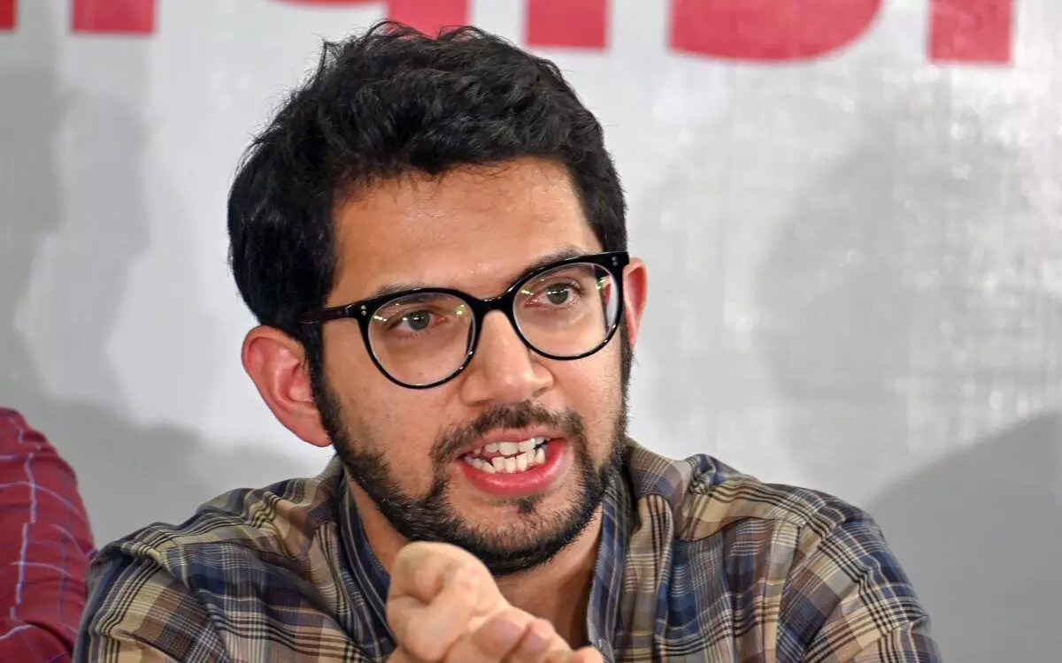 क्या जवानों के बलिदान और पहलगाम पीड़ितों से बढ़कर है भारत-पाक मैच, आदित्य ठाकरे ने उठाए सवाल