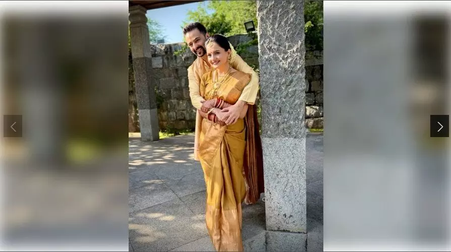 शादी के बंधन में बंधी गोपी बहू, भूत शुद्धि विवाह पद्धति से थामा वरुण जैन का हाथ शादी के बंधन में बंधी गोपी बहू, भूत शुद्धि विवाह पद्धति से थामा वरुण जैन का हाथ