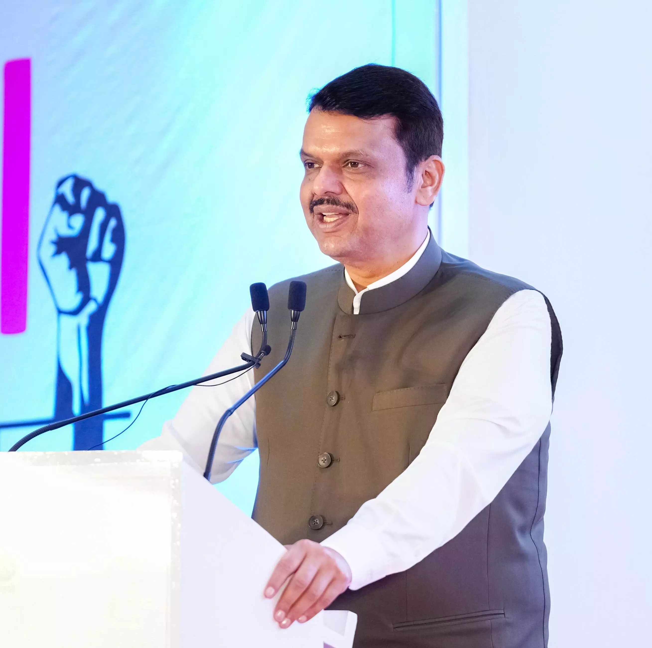 उपराष्ट्रपति चुनाव : भाजपा ने शिवसेना-यूबीटी और एनसीपी-शरद गुट से मांगा समर्थन, फडणवीस ने ठाकरे-पवार से की बातचीत उपराष्ट्रपति चुनाव : भाजपा ने शिवसेना-यूबीटी और एनसीपी-शरद गुट से मांगा समर्थन, फडणवीस ने ठाकरे-पवार से की बातचीत