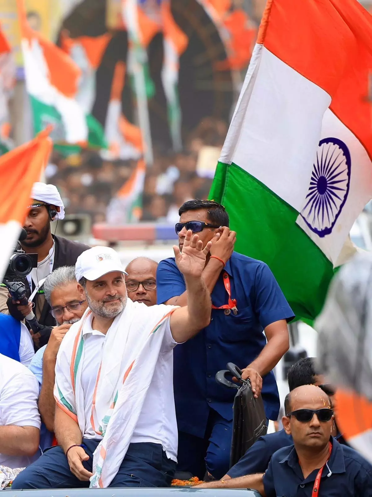 राहुल ने यात्रा के दौरान उमड़े जनसैलाब की वीडियो एक्स पर शेयर कर मोदी और नीतीश सरकार को दी चेतावनी