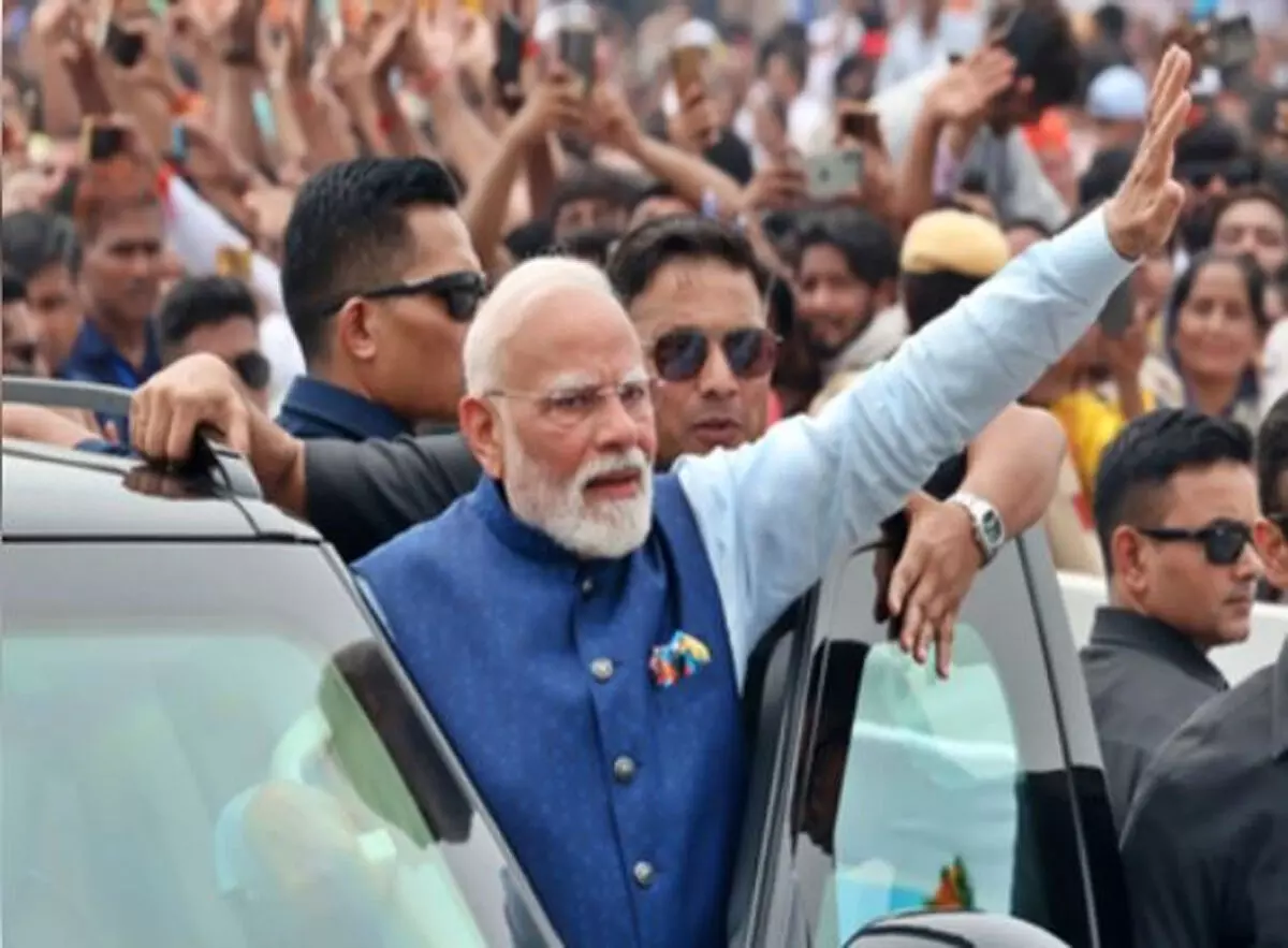 पीएम मोदी गुजरात को देंगे बड़ा तोहफा, 1400 करोड़ से अधिक की रेलवे परियोजनाओं की सौगात पीएम मोदी गुजरात को देंगे बड़ा तोहफा, 1400 करोड़ से अधिक की रेलवे परियोजनाओं की सौगात