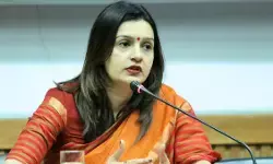 भारत-पाक क्रिकेट मैच की लाइव स्ट्रीमिंग रोकने की मांग: प्रियंका चतुर्वेदी भारत-पाक क्रिकेट मैच की लाइव स्ट्रीमिंग रोकने की मांग: प्रियंका चतुर्वेदी