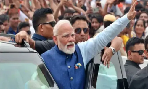 पीएम मोदी गुजरात को देंगे बड़ा तोहफा, 1400 करोड़ से अधिक की रेलवे परियोजनाओं की सौगात पीएम मोदी गुजरात को देंगे बड़ा तोहफा, 1400 करोड़ से अधिक की रेलवे परियोजनाओं की सौगात