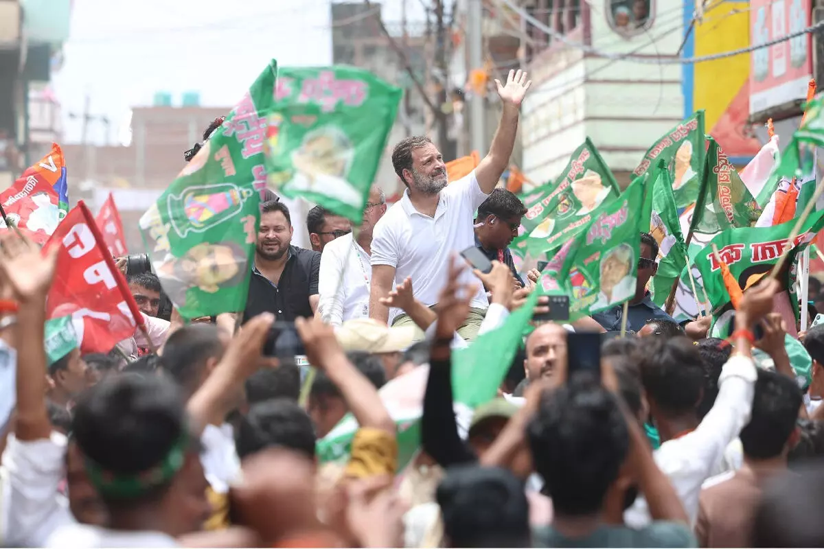 बिहार में वोटर अधिकार यात्रा जारी, नेताओं ने कहा- यह परिवर्तन की पुकार बिहार में वोटर अधिकार यात्रा जारी, नेताओं ने कहा- यह परिवर्तन की पुकार