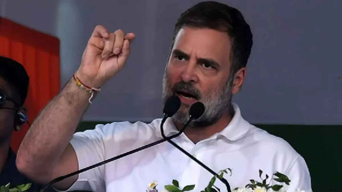 राहुल-प्रियंका ने एसएससी प्रदर्शनकारियों पर लाठीचार्ज को बताया अमानवीय राहुल-प्रियंका ने एसएससी प्रदर्शनकारियों पर लाठीचार्ज को बताया अमानवीय