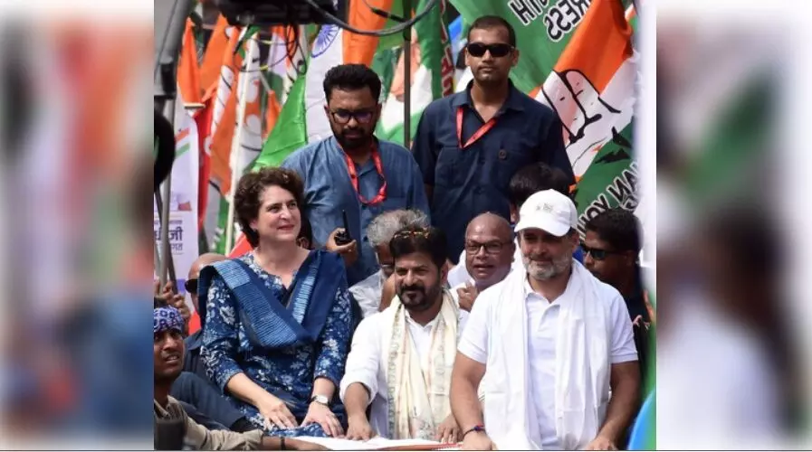 वोटर अधिकार यात्रा में शामिल हुईं प्रियंका गांधी, बिहार कांग्रेस का दावा- बन गया माहौल