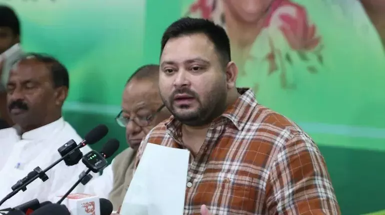 तेजस्वी यादव ने अपराध को लेकर सरकार पर साधा निशाना, बोले-बिहार में विधि-व्यवस्था पूरी तरह से हुई ध्वस्त