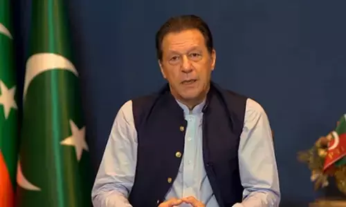 इमरान खान ने मरियम नवाज पर जेल में सुविधाएं न देने का लगाया आरोप, केस दर्ज करने की मांग