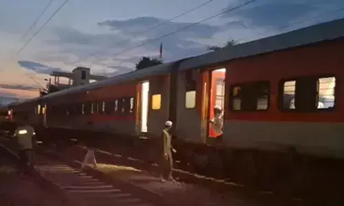 आनंद विहार से दरभंगा जाने वाली अमृत भारत ट्रेन में आग की सूचना से हड़कंप