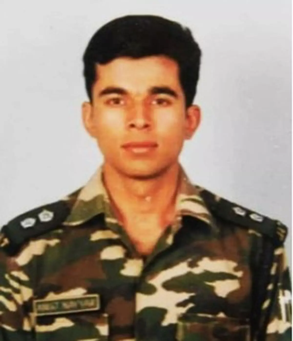 ‘प्यार रह गया अधूरा’, जब तिरंगे में लिपटा आया इस शहीद का शव ‘प्यार रह गया अधूरा’, जब तिरंगे में लिपटा आया इस शहीद का शव