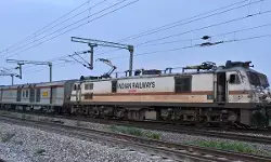 कैबिनेट ने 12,328 करोड़ रुपए के रेलवे प्रोजेक्ट्स को दी हरी झंडी कैबिनेट ने 12,328 करोड़ रुपए के रेलवे प्रोजेक्ट्स को दी हरी झंडी