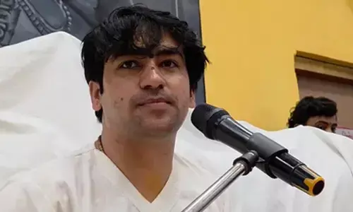 प्रेमानंद महाराज को बेटे की तरह मानते हैं जगद्गुरु रामभद्राचार्य : पंडित धीरेंद्र कृष्ण शास्त्री