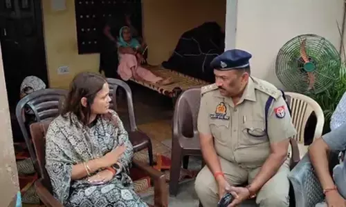 निक्की हत्याकांड : यूपी महिला आयोग की सदस्य ने मृतका के परिजनों से की मुलाकात निक्की हत्याकांड : यूपी महिला आयोग की सदस्य ने मृतका के परिजनों से की मुलाकात