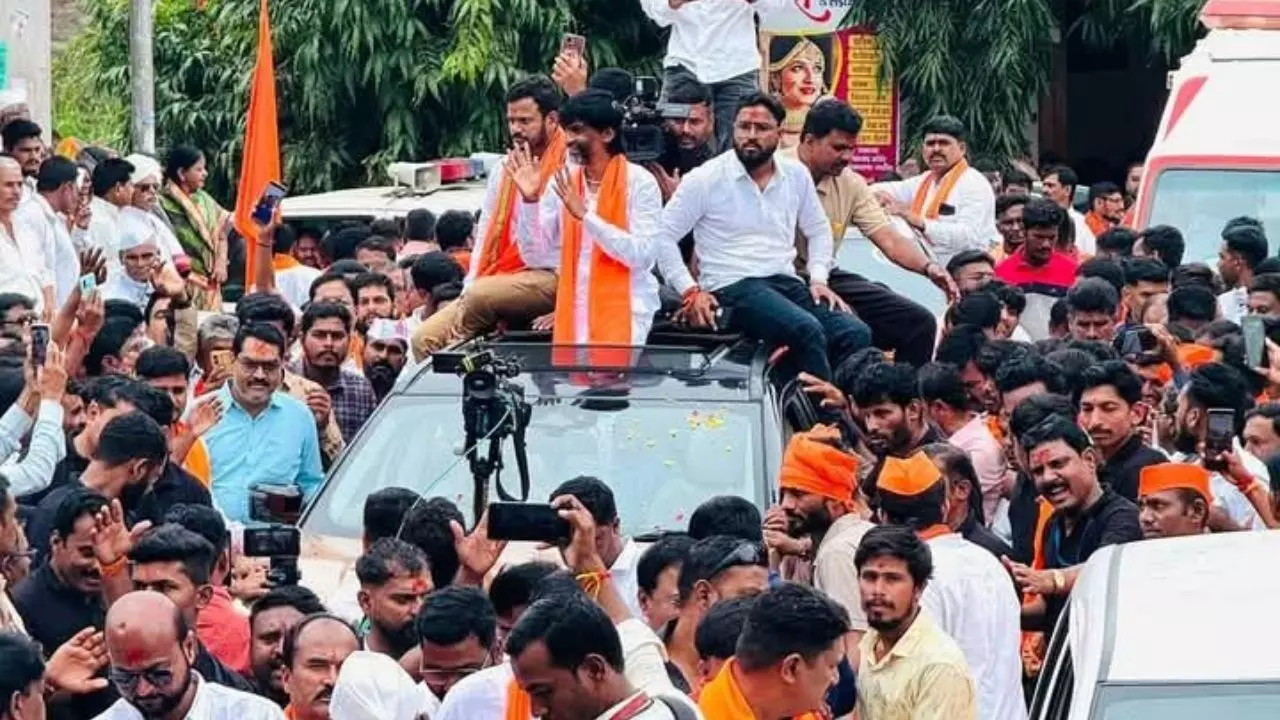 मराठा आरक्षण : मनोज जरांगे पाटिल के नेतृत्व में 29 अगस्त को मुंबई में बड़ा आंदोलन, आजाद मैदान में जुटने लगे समर्थक मराठा आरक्षण : मनोज जरांगे पाटिल के नेतृत्व में 29 अगस्त को मुंबई में बड़ा आंदोलन, आजाद मैदान में जुटने लगे समर्थक