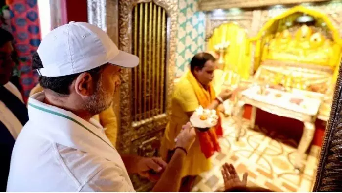 सीतामढ़ी : राहुल गांधी ने मां जानकी मंदिर में किया दर्शन, आलोचकों का किया मुंह बंद