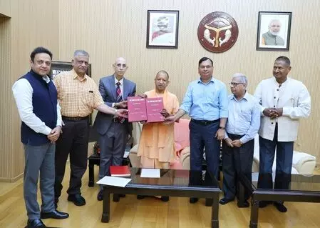 संभल हिंसा : न्यायिक आयोग ने सीएम योगी को सौंपी गोपनीय रिपोर्ट, सपा ने उठाए सवाल संभल हिंसा : न्यायिक आयोग ने सीएम योगी को सौंपी गोपनीय रिपोर्ट, सपा ने उठाए सवाल