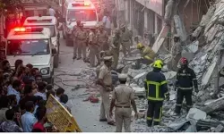 महाराष्ट्र के विरार में चार मंजिला इमारत ढहने से 14 की मौत, बचाव अभियान अभी भी जारी