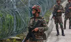 भयानक बारिश के बावजूद आतंकियों को इस ओर धकेलने से बाज नहीं आ रह पाक सेना