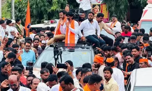 मराठा आरक्षण : मनोज जरांगे पाटिल के नेतृत्व में 29 अगस्त को मुंबई में बड़ा आंदोलन, आजाद मैदान में जुटने लगे समर्थक मराठा आरक्षण : मनोज जरांगे पाटिल के नेतृत्व में 29 अगस्त को मुंबई में बड़ा आंदोलन, आजाद मैदान में जुटने लगे समर्थक