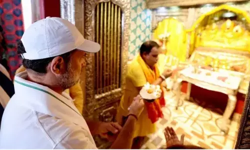 सीतामढ़ी : राहुल गांधी ने मां जानकी मंदिर में किया दर्शन, आलोचकों का किया मुंह बंद