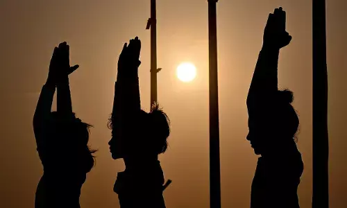 ब्रह्म मुहूर्त में उठना शरीर और मन दोनों के लिए अच्छा, तनाव भी रहता है दूर ब्रह्म मुहूर्त में उठना शरीर और मन दोनों के लिए अच्छा, तनाव भी रहता है दूर