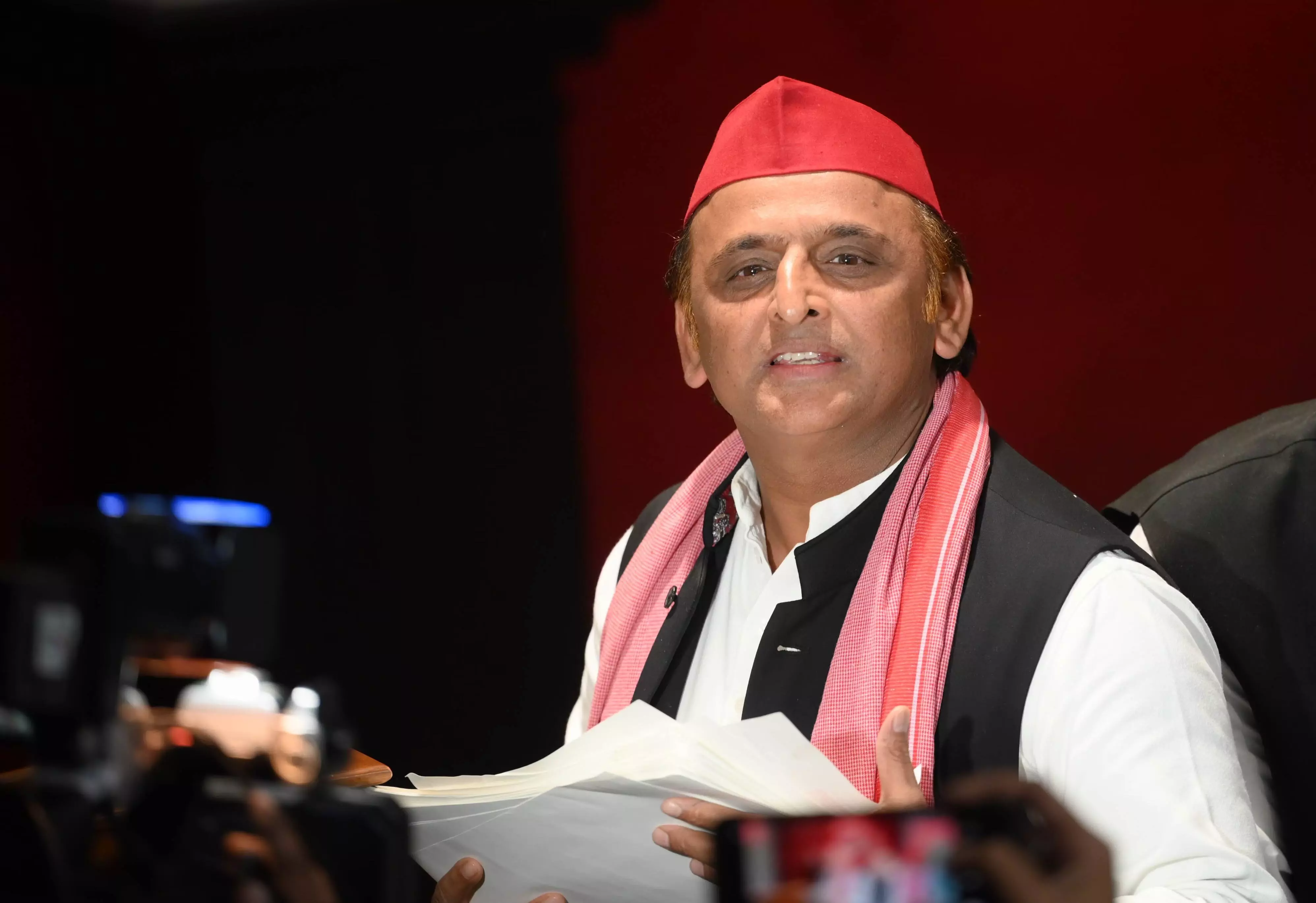 अखिलेश यादव ने बिहार के लोगों से भाजपा को हराने का किया आह्वान अखिलेश यादव ने बिहार के लोगों से भाजपा को हराने का किया आह्वान