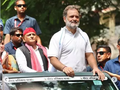 राहुल गांधी ने अखिलेश यादव को दिया धन्यवाद, बोले, दो भाई, वोट चोरों की तबाही