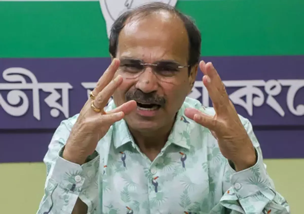 बंगाल के लोगों को धोखा दे रही ममता बनर्जी की सरकार: अधीर रंजन चौधरी