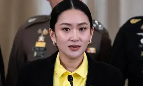 कंबोडियाई तानाशाह के साथ लीक हुए फ़ोन कॉल कांड के बाद थाईलैंड की प्रधानमंत्री को पद से हटाया गया