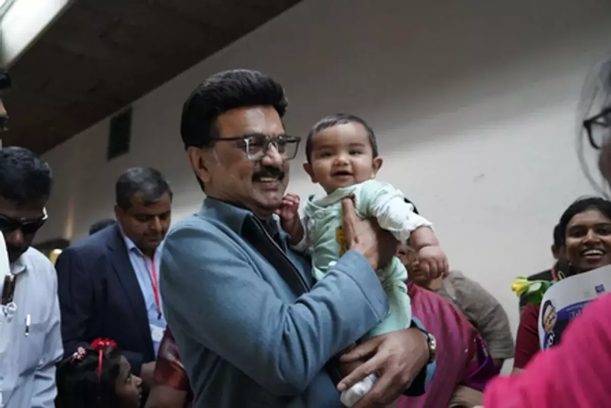 जर्मनी में मुख्यमंत्री स्टालिन का गर्मजोशी से स्वागत, निवेश और साझेदारी पर फोकस जर्मनी में मुख्यमंत्री स्टालिन का गर्मजोशी से स्वागत, निवेश और साझेदारी पर फोकस