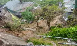 वैष्णो देवी यात्रा में भूस्खलन से तबाही, बुराड़ी के एक ही परिवार के 6 लोगों की मौत वैष्णो देवी यात्रा में भूस्खलन से तबाही, बुराड़ी के एक ही परिवार के 6 लोगों की मौत