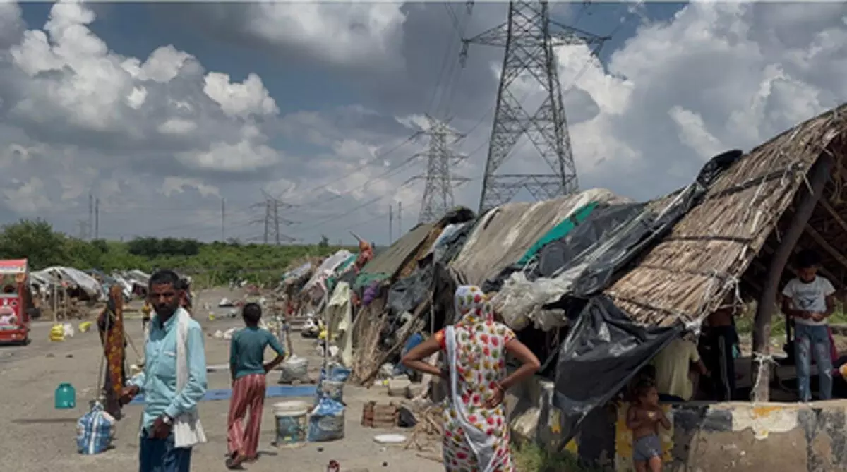 यमुना में बढ़ सकता है जलस्तर, डूब क्षेत्र में रहने वाले लोग और पशु सुरक्षित स्थानों पर पहुंचें : जिलाधिकारी