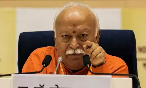 आरएसएस : दोरंगी चाल के सौ साल