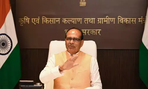 पंजाब के किसान बिल्कुल चिंता न करें, केंद्र सरकार पूरी तरह से बाढ़ प्रभावित लोगों के साथ : शिवराज सिंह पंजाब के किसान बिल्कुल चिंता न करें, केंद्र सरकार पूरी तरह से बाढ़ प्रभावित लोगों के साथ : शिवराज सिंह