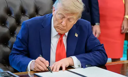 ट्रंप ने व्यापार और टैरिफ को लेकर भारत पर साधा निशाना, व्यापारिक संबंधों को एकतरफा बताया ट्रंप ने व्यापार और टैरिफ को लेकर भारत पर साधा निशाना, व्यापारिक संबंधों को एकतरफा बताया