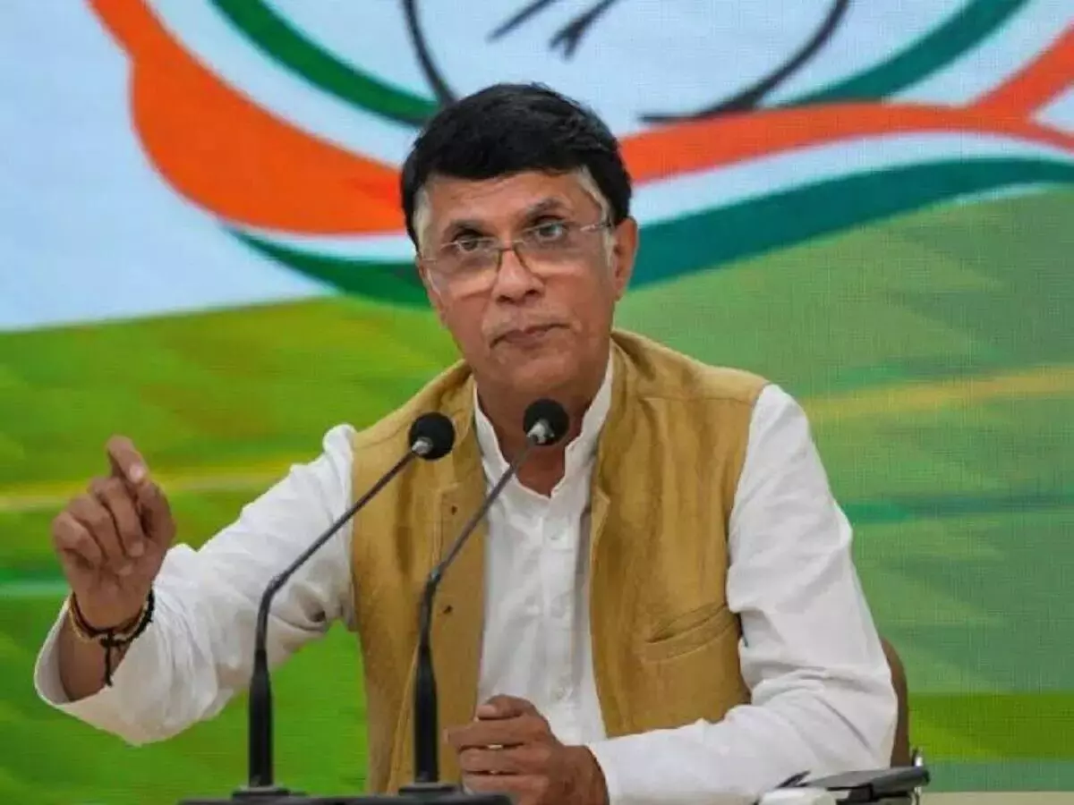 वोटर लिस्ट में दो जगह मेरे नाम के लिए आयोग जिम्मेदार : पवन खेड़ा वोटर लिस्ट में दो जगह मेरे नाम के लिए आयोग जिम्मेदार : पवन खेड़ा