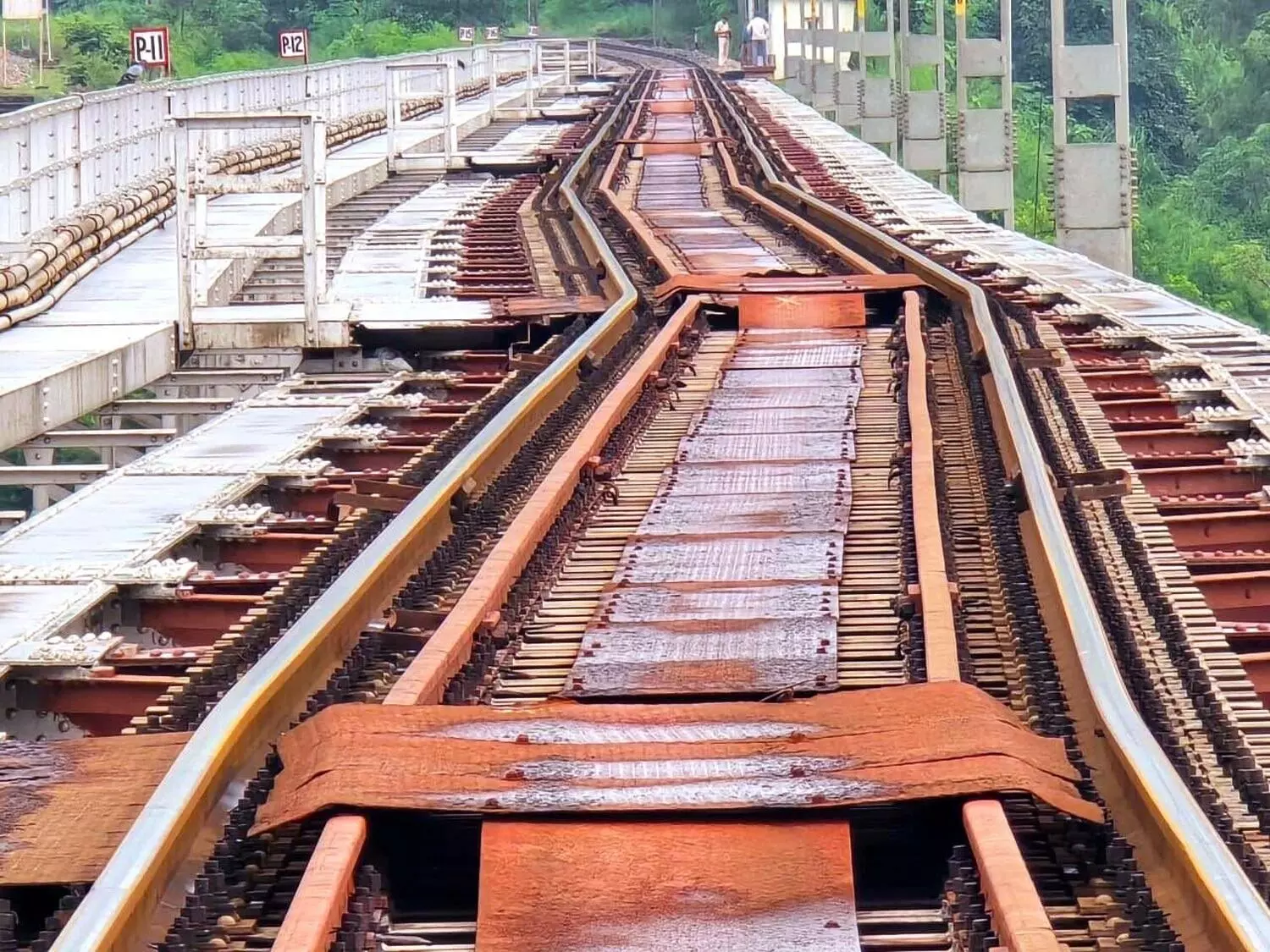 अभी भी दो दिन भारी जम्मू कश्मीर पर, भारी बारिश की चेतावनी