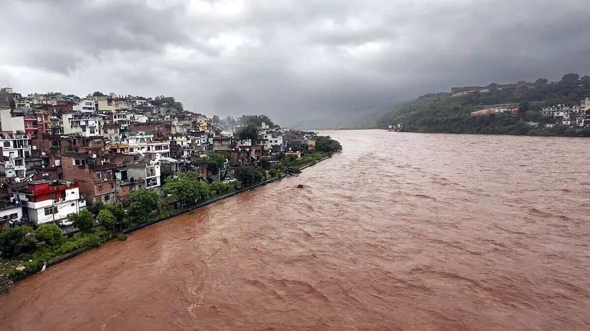 जम्मू कश्मीर में 125 वर्षों में छठा सबसे ज्यादा बारिश वाला अगस्त दर्ज किया गया