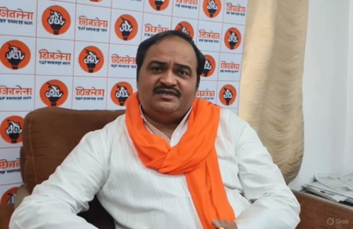 इमीग्रेशन एंड फॉरेनर्स एक्ट पर आनंद दुबे का तंज, कहा- सरकार को पहले ही उठाने चाहिए थे सख्‍त कदम