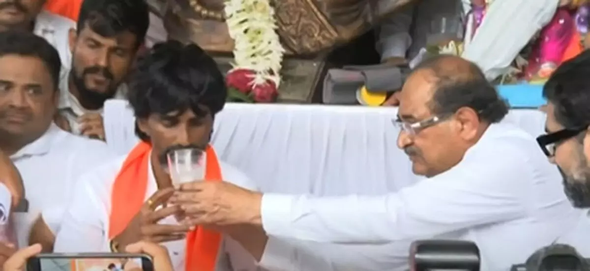 मनोज जरांगे ने खत्म किया अनशन, बोले- महाराष्ट्र के लिए स्वर्णिम दिन