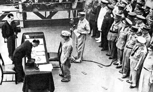 जापान 1945 : परमाणु समर्पण का मिथक