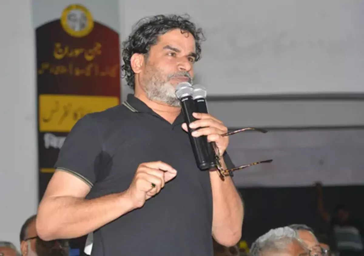 अगर पार्टी चाही तो जन्मभूमि या कर्मभूमि से लड़ूंगा चुनाव: प्रशांत किशोर अगर पार्टी चाही तो जन्मभूमि या कर्मभूमि से लड़ूंगा चुनाव: प्रशांत किशोर